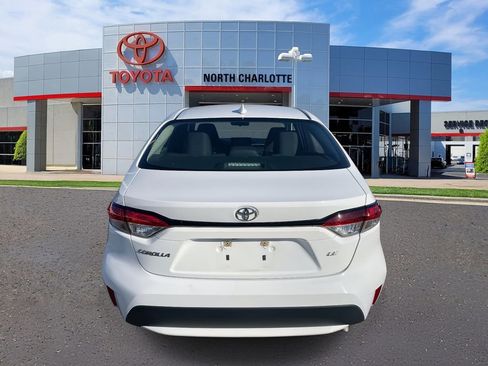 Used 2022 Toyota Corolla LE image 8
