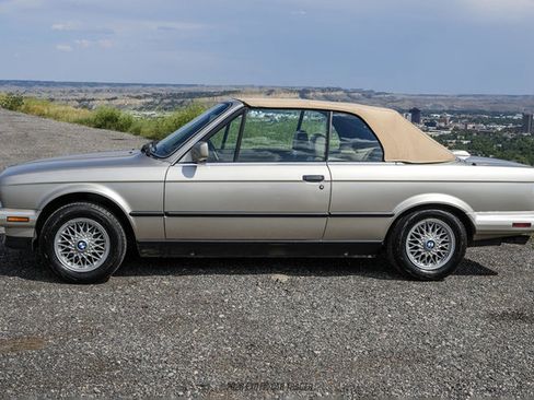 Used 1987 BMW 325i Convertible RWD image 15