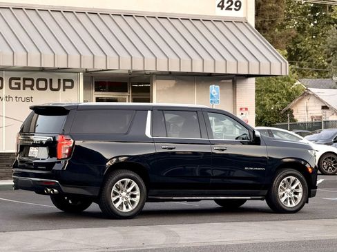 Used 2023 Chevrolet Suburban Premier RWD image 8