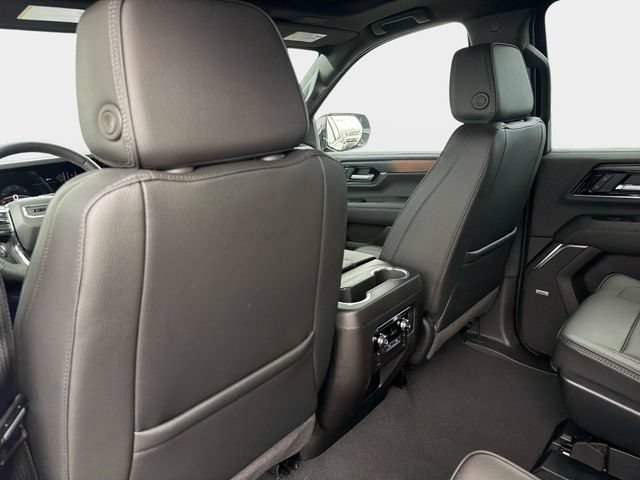 New 2026 GMC Yukon XL Denali w/ Sun & Power Step Package AWD/4WD image 13