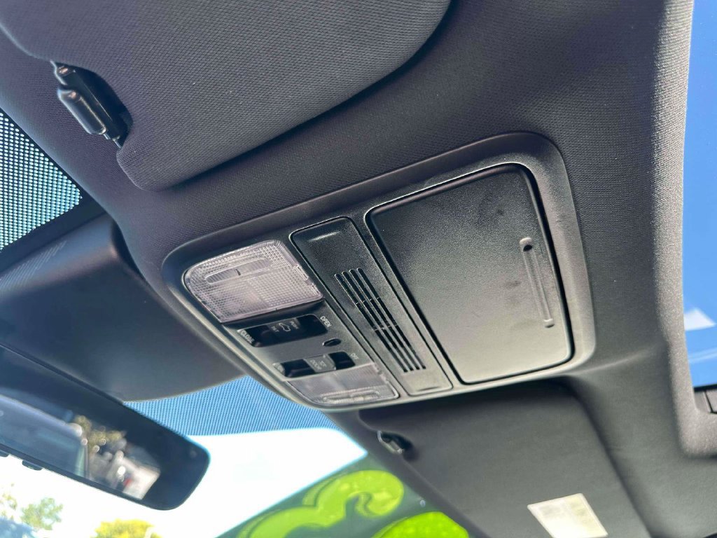 Used 2023 Honda Odyssey Sport image 32