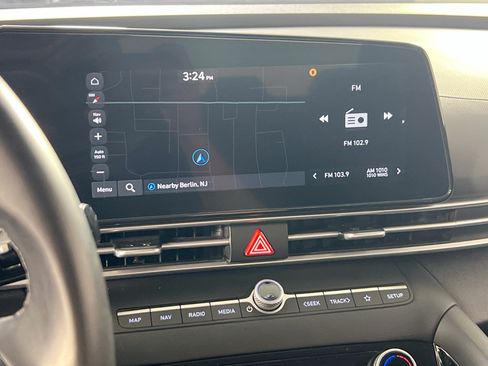 Used 2023 Hyundai Elantra SEL w/ Convenience Package FWD image 13