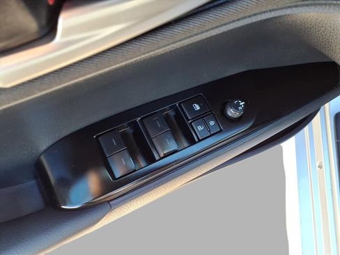 Used 2025 Toyota Camry LE image 13