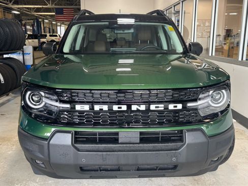 Used 2025 Ford Bronco Sport Outer Banks w/ Outer Banks Tech Package+ AWD/4WD image 3