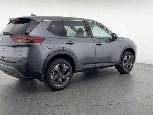 Used 2025 Nissan Rogue SV image 9