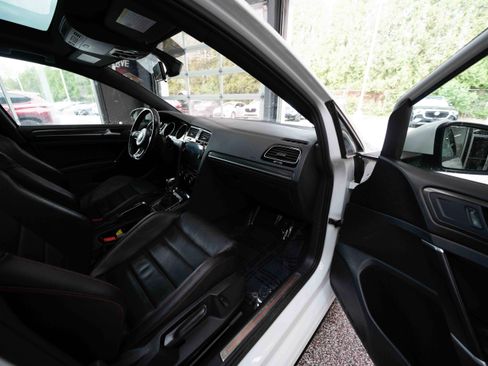 Used 2018 Volkswagen GTI SE w/ SE Leather Package FWD image 26