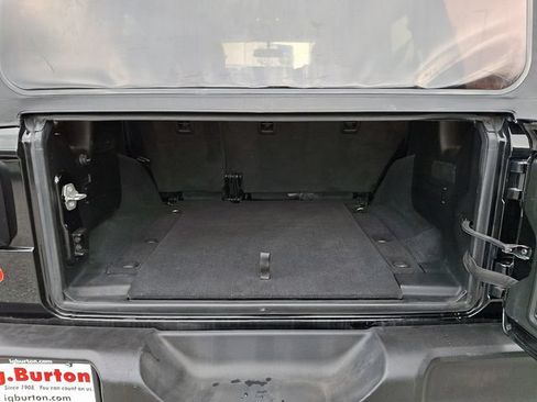 Used 2022 Jeep Wrangler Unlimited Sport AWD/4WD image 29