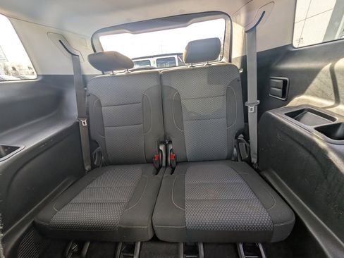 Used 2021 GMC Acadia SLE image 18