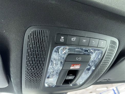 Used 2021 Mercedes-Benz GLB 250 w/ Premium Package image 30