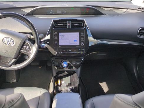 Used 2022 Toyota Prius XLE image 12