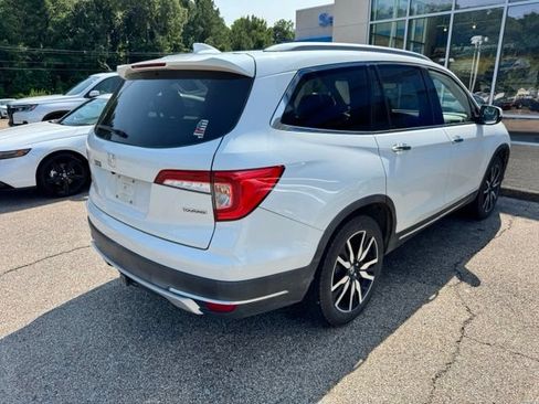 Used 2020 Honda Pilot Touring image 3