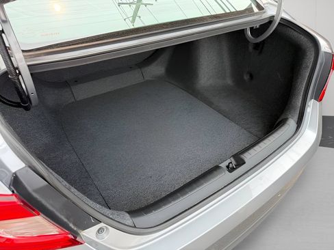 Used 2019 Honda Accord LX image 28