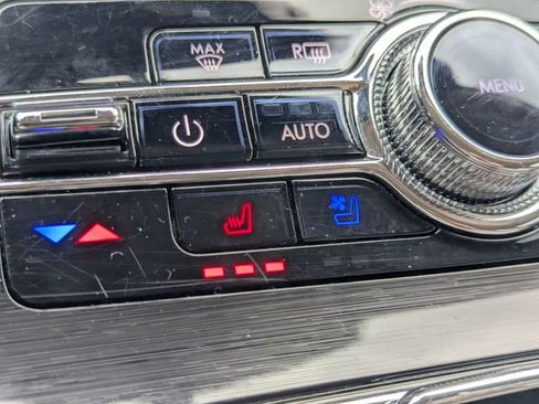 Certified 2022 Lincoln Nautilus Reserve w/ Equipment Group 201A image 24