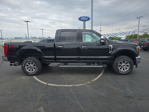 Used 2019 Ford F250 XLT w/ XLT Premium Package AWD/4WD image 4