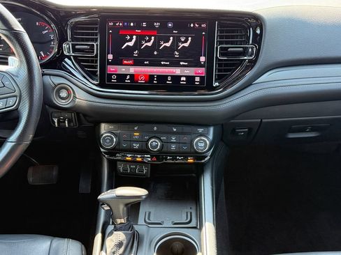 Used 2022 Dodge Durango GT AWD/4WD image 11