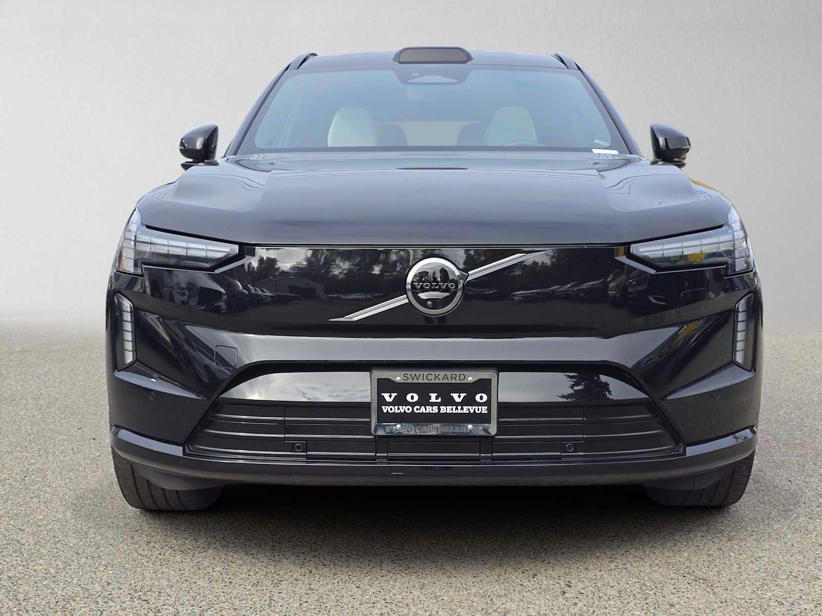 Certified 2025 Volvo EX90 Ultra AWD/4WD image 9
