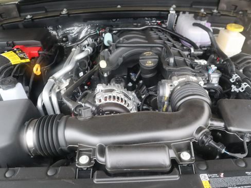 New 2026 Jeep Gladiator Sport AWD/4WD image 18