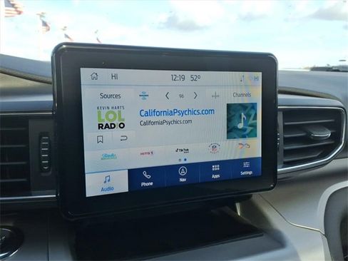 Used 2022 Ford Explorer XLT w/ Equipment Group 202A image 17