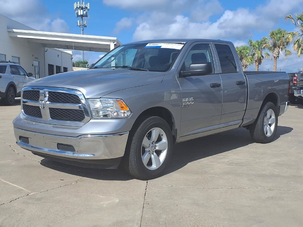 Used 2024 RAM 1500 Classic SLT AWD/4WD image 4