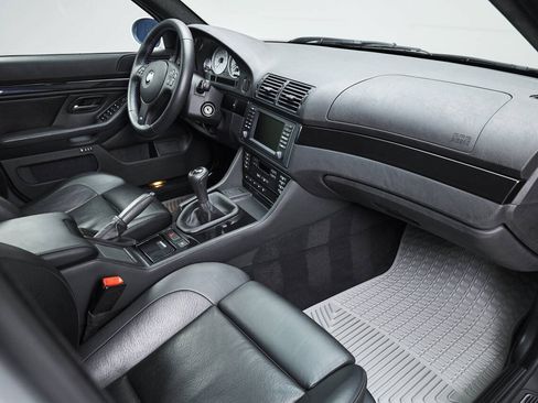 Used 2003 BMW M5 RWD image 64