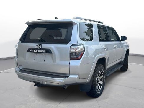 Used 2024 Toyota 4Runner TRD Off-Road Premium AWD/4WD image 6