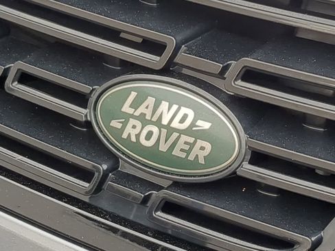 Used 2025 Land Rover Range Rover Sport SE image 12