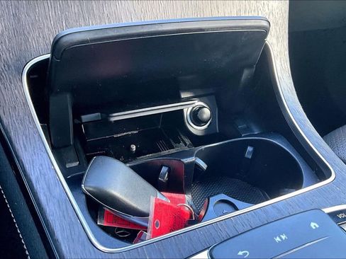 Used 2020 Mercedes-Benz GLC 300 4MATIC image 15