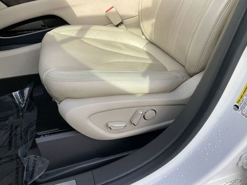 Used 2019 Lincoln Nautilus Select image 27