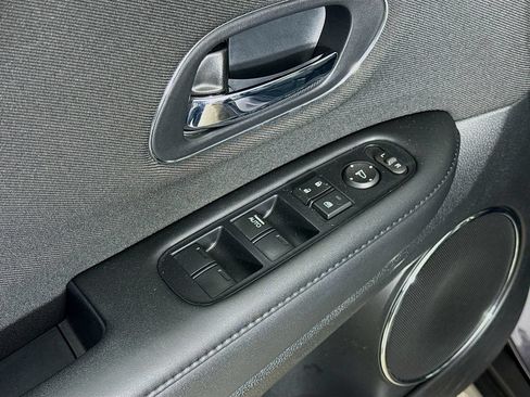 Used 2022 Honda HR-V EX image 17