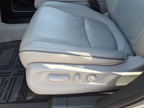 Used 2024 Honda Odyssey Elite image 16