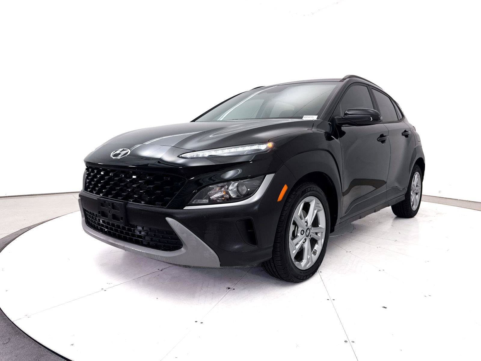Used 2023 Hyundai Kona SEL w/ Cargo Package FWD image 11