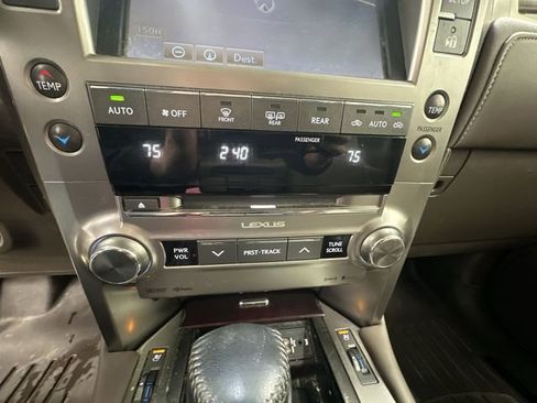 Used 2016 Lexus GX 460 w/ Premium Package image 18