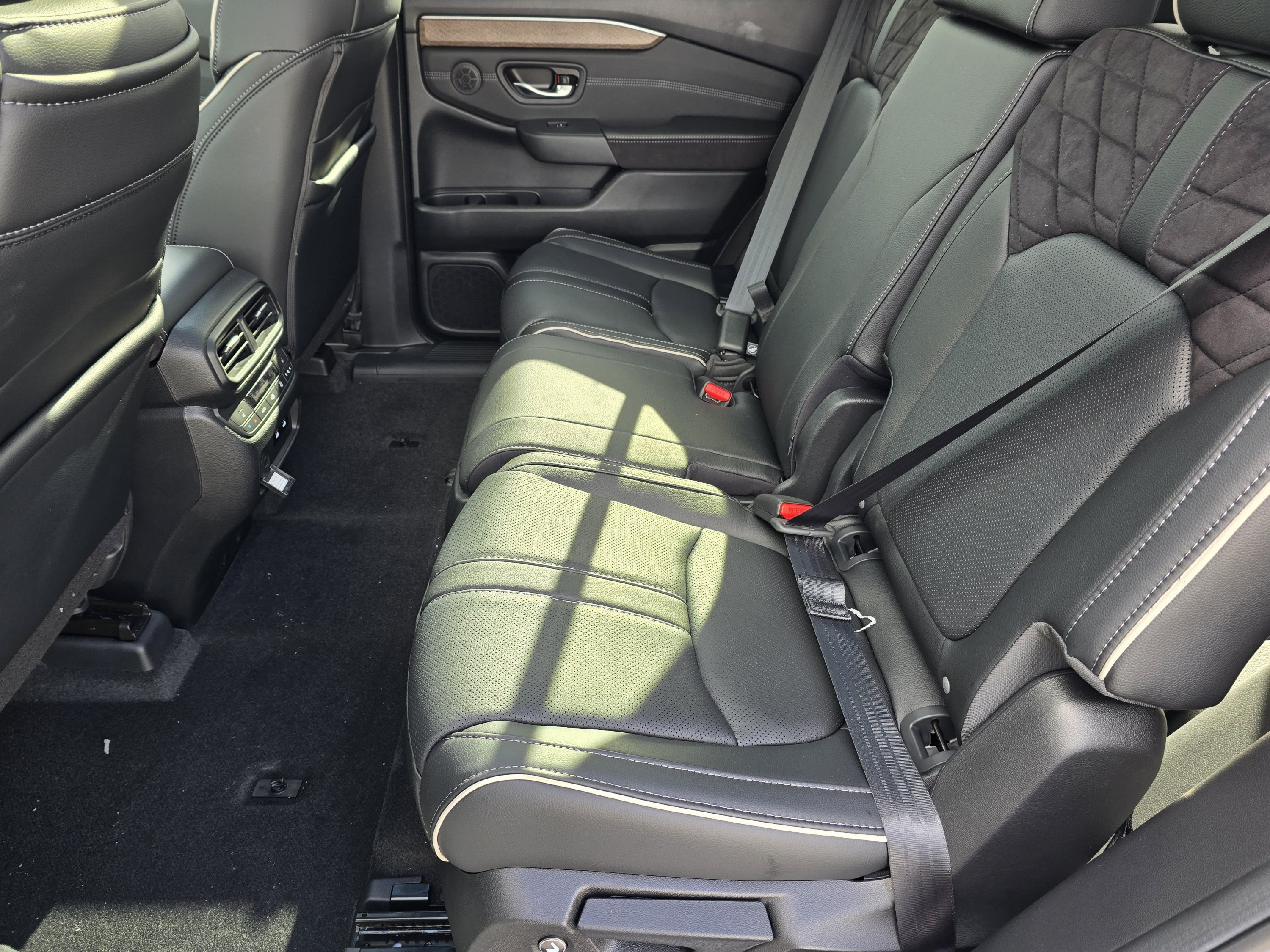 New 2026 Honda Pilot Elite image 6