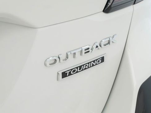 Used 2022 Subaru Outback Touring AWD/4WD image 11
