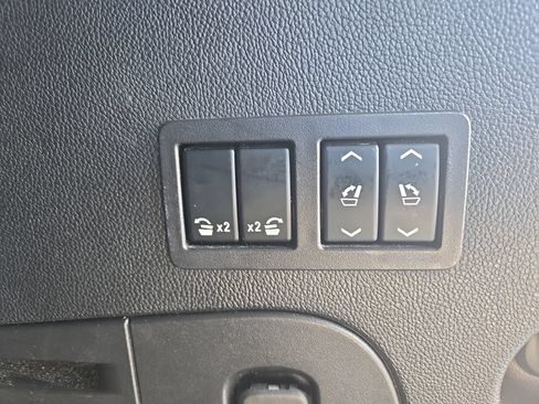 Used 2018 GMC Yukon Denali w/ Open Road Package RWD image 13