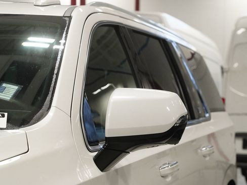 Used 2021 Cadillac Escalade ESV Premium Luxury w/ Driver Assist Tech Package image 8