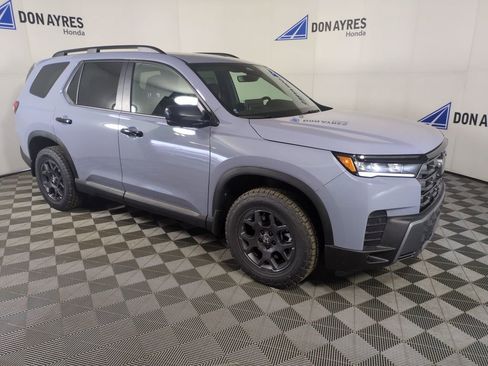 New 2026 Honda Pilot TrailSport image 7