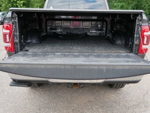 Used 2022 RAM 2500 Laramie AWD/4WD image 11