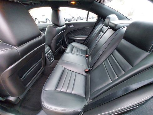 Used 2014 Dodge Charger R/T image 9
