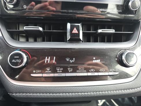 Used 2019 Toyota Corolla SE image 6