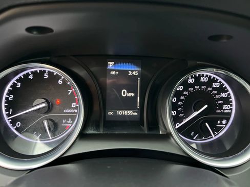 Used 2019 Toyota Camry XLE image 16