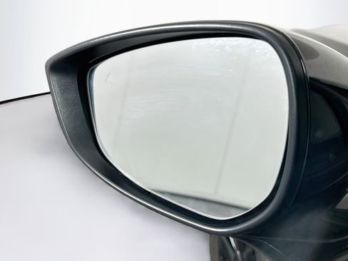 Used 2025 MAZDA CX-50 AWD 2.5 S w/ Premium Package image 16