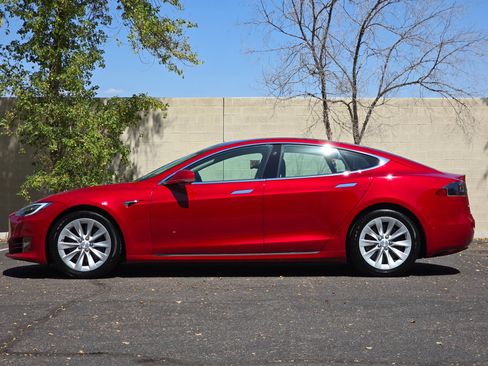 Used 2018 Tesla Model S 75D AWD/4WD image 7