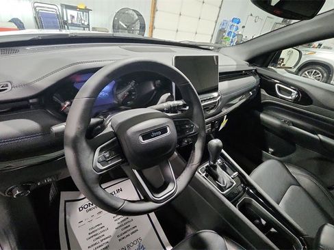 New 2026 Jeep Compass Limited image 10