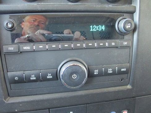 Used 2020 Chevrolet Express 2500 w/ Driver Convenience Package image 17