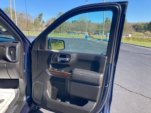 Used 2022 GMC Sierra 1500 SLE image 35