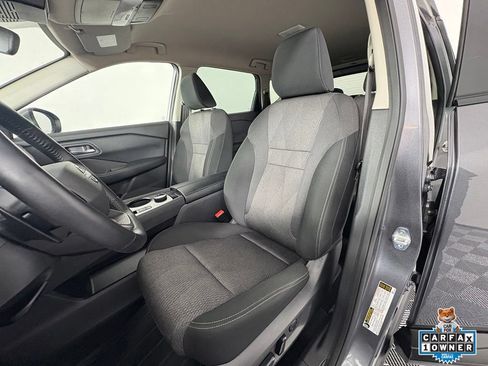 Used 2025 Nissan Rogue SV AWD/4WD image 17