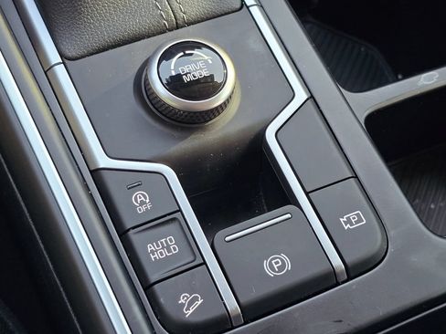 Used 2026 Kia Sorento LX FWD image 16
