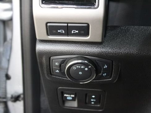 Used 2020 Ford F150 Lariat w/ Equipment Group 502A Luxury AWD/4WD image 15