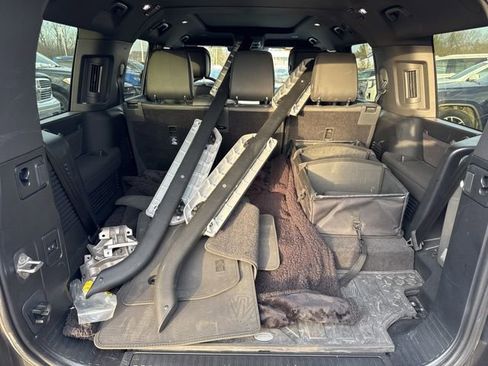 Used 2023 Land Rover Defender 130 X-Dynamic SE image 20